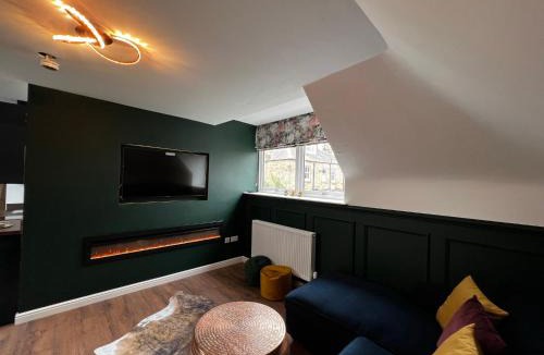 Roslin House | Chapel Cross Guesthouse