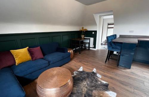 Roslin House | Chapel Cross Guesthouse