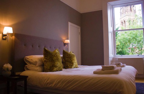 Kelvinbridge Apartment | Charing Cross Glasgow