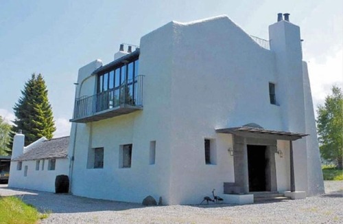 Inverarnie House | Charles Rennie Mackintosh Scottish Art Nouveau Self Catering Holiday Let