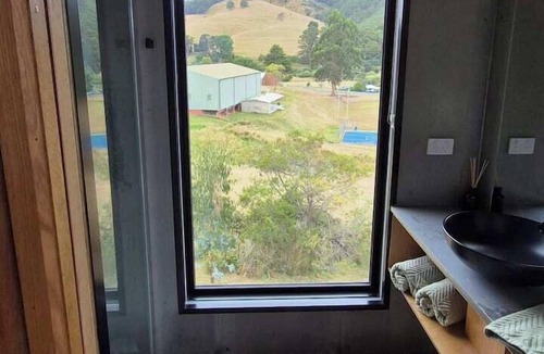 Dover Cabin | Charlie's Lookout- Cute and compact with stunning panoramic views