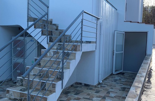 Saronikos Apartment | Charming 2-bedroom apartment with WiFi, AC in lovely Kalyvia Thorikou
