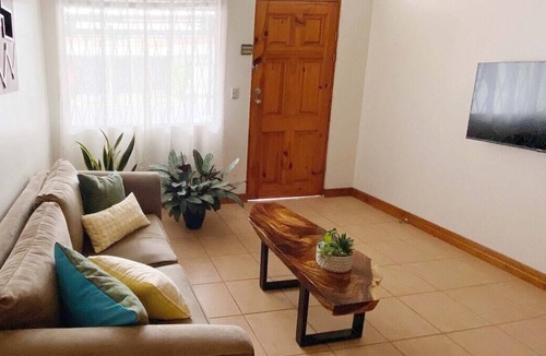 Barrio Escalante Condo | Charming apartment with art in Bº Escalante!