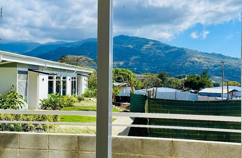 San Rafael Condo | Charming 2-bedroom condo with shared pool, gym, Wi-Fi, one parking space