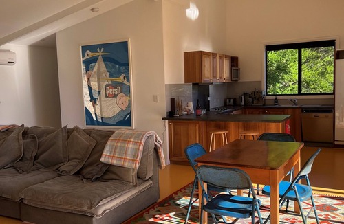 Dennes Point House | Charming Dennes Point house close to the beach