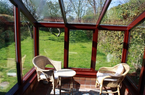 Gullane Apartment | Charming detached holiday home on lovely Goose Green, in Gullane. Pet & child friendly. Sleeps 8.
