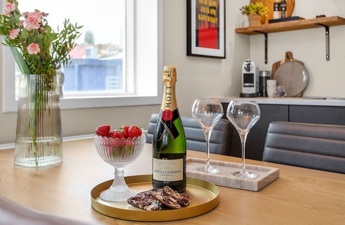 Oddeyrin Apartment | Charming downtown apartment with balcony