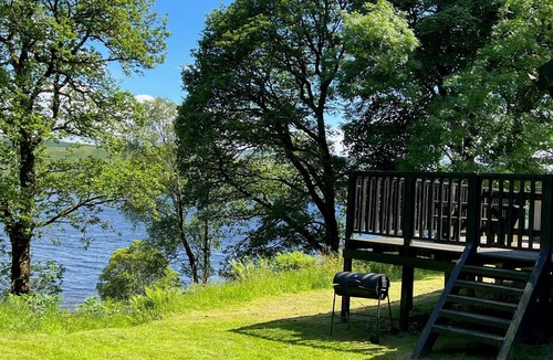 Taynuilt Cabin | Charming loch side log cabin with hot tub & stunning views across loch
