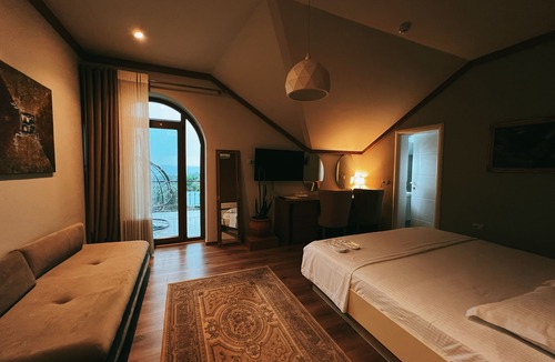 Dajt Hotel | Chateau Fasel