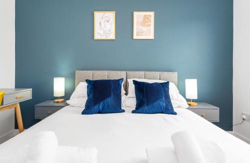 Livingston House | Cheerful Stays - Livingston - 4 Bedroom 3 Bath home
