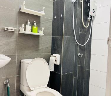 Kampung Bukit Dukong Apartment | Cheras Trader Square By JR Lovely Homestay
