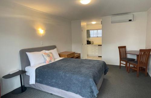 Woodhill Hotel | Cherry Court Motor Lodge