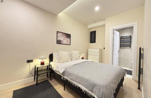 Osmanbey Apartment | Chic & Cozy 2-BR Apartment with Balcony Nişantaşı