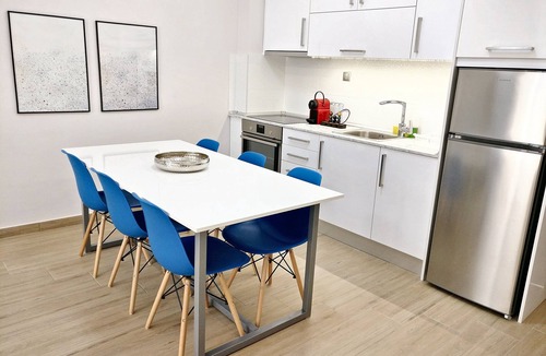 Thessaloniki Apartment | City Center Apartment with a Modern Breeze