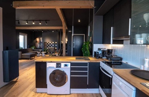 Kalamata House | City's Best-Kept Secret, Chic & Luxe Getaway