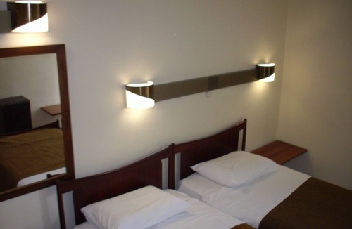 Omonia Hotel | Claridge Hotel