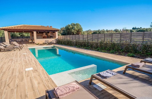 Thiramonas Villa | Classic Villa - Five Bedroom Villa, Sleeps 10