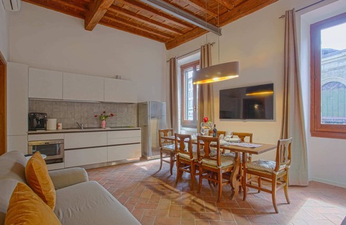 San Lorenzo Apartment | Classy Apartment