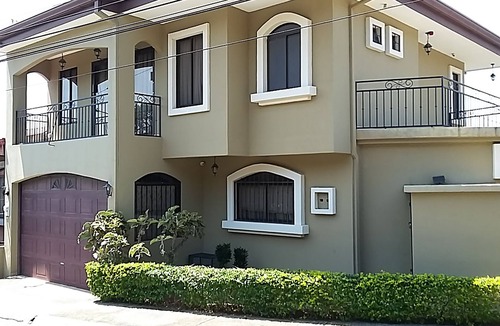 San Pablo de Heredia House | CntralVally View TwnHouse 3bd/2.5bth,Cntral A/C & Hot Water-Wlk to UNA Univrsity