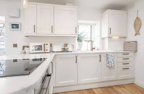 North Berwick Cottage | Coastal Cottage in North Berwick with Garden & Golf Course Views