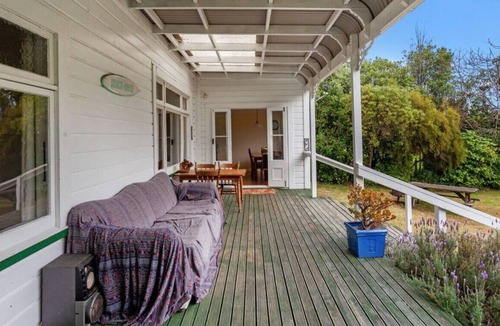 Waihau Bay Villa | Coastal Retreat at Whanarua Villa