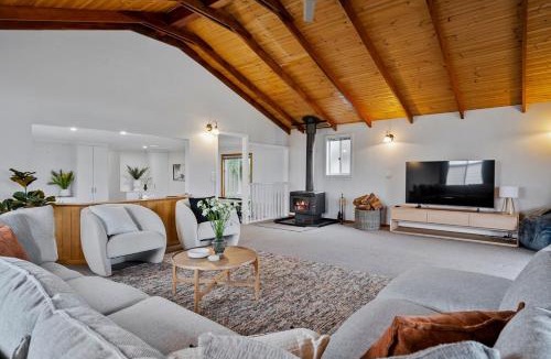 Dover House | Coastal Retreat