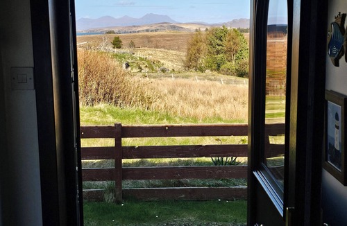 Laide House | Coastal,Rural& Cosy!NC500,Byforest with plenty wildlife,Home from home!
