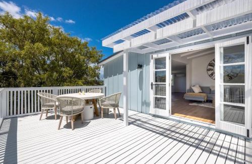 Oneroa House | Coco Grove Oneroa - Waiheke Retreat with Spa