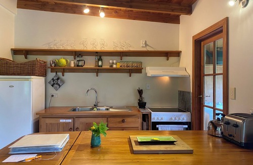 Collingwood Cottage | Collingwood Birdsong Cottage - organic retreat