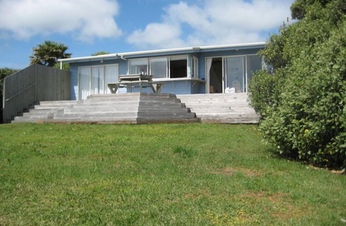Taupo Bay House | Comfortable beachfront house at Taupo Bay.