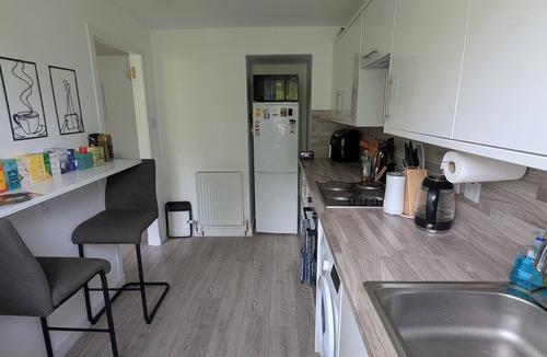 Newington Apartment | Comfortable Flat located on Pleasance. Easy walking distance from Fringe Venues!