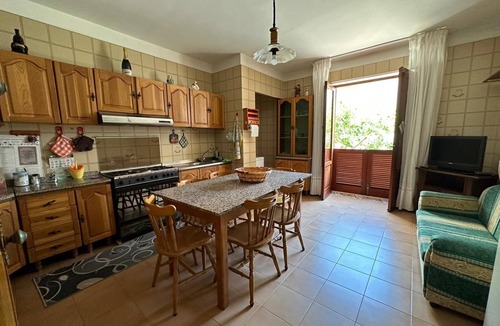 Tropea Apartment | Comfortable, spacious apartment complete with garden in the center of Tropea.