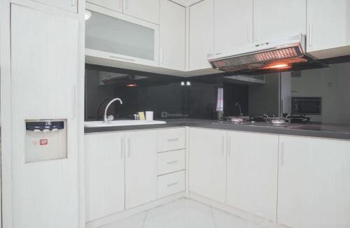 Semanggi Apartment | Comfy and Elegant 2BR at Sudirman Tower Condominium Apartment By Travelio