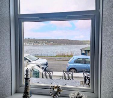 Rothesay House | Commodore Guesthouse, Seaside Holiday Suites