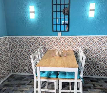 Rothesay House | Commodore Guesthouse, Seaside Holiday Suites