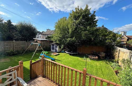 Scotstoun House | Commonwealth Games 2026 - Spacious 3-Bedroom House Short Walk Scotstoun Stadium