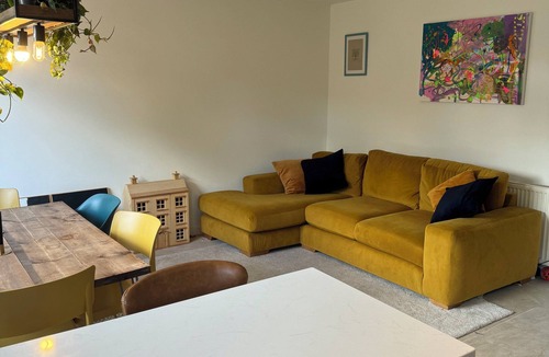 Scotstoun House | Commonwealth Games 2026 - Spacious 3-Bedroom House Short Walk Scotstoun Stadium