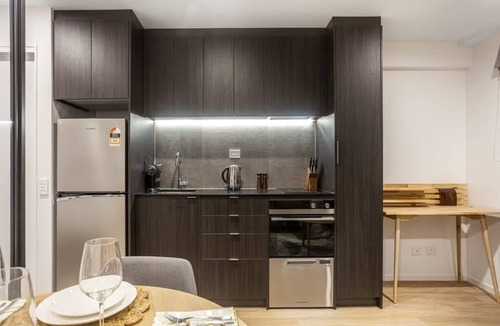 Newton Condo | Condo in Queen St CBD w Pool and Gym Zodiak Stays