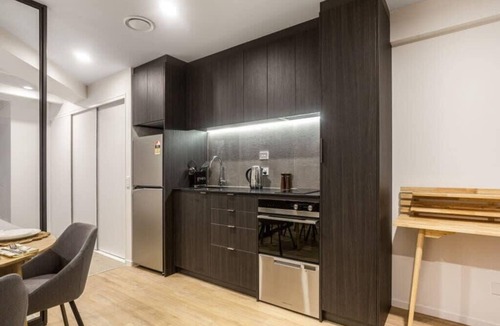Newton Condo | Condo in Queen St CBD w Pool and Gym Zodiak Stays