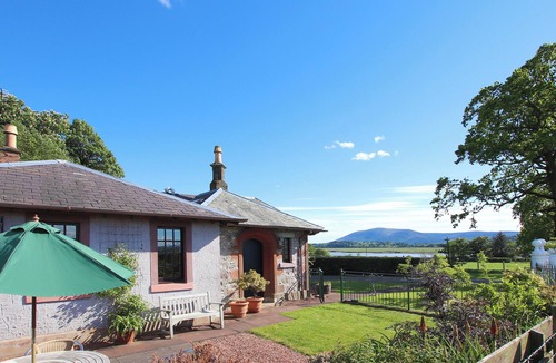 Kelton Cottage | CONHEATH GATELODGE COTTAGE
