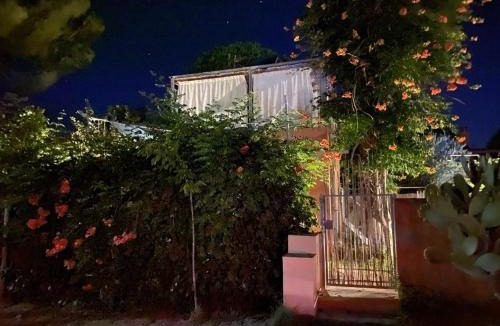 Kourouta House | Container Studio for Two