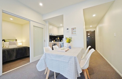 Auckland Central Business District Apartment | Convenient location 2-bedrooms Close to Spark Arena