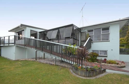 Coopers Beach House | Coopers Beach house with stunning views over Doubtless Bay