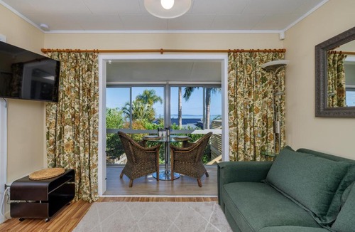 Coopers Beach House | Coopers Perch - Coopers Beach Couples Retreat
