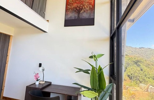 Salitrillos House | Costa Rica mountain retreat with jacuzzi & firepit near San José