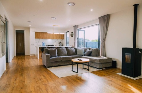 Blenheim House | Cosy and Modern spacious home