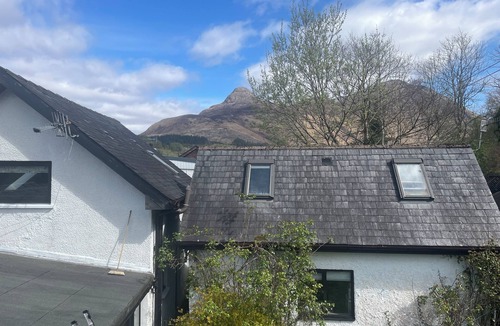 Glencoe Ski Chalet | Cosy chalet, ideal for couples. The perfect base for exploring Glencoe.