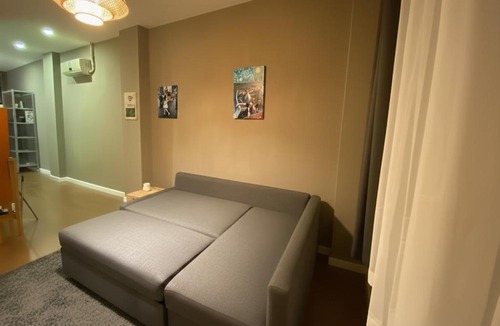 Moda Apartment | Cosy flat with a garden in central Kadikoy