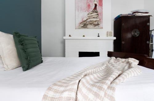 Launceston CBD House | Cosy Getaway with outdoor spaces