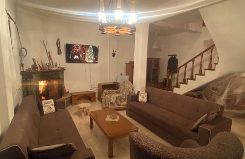 Ethikes House | Cosy maisonette on wild Mountain. Pet-Friendly!
